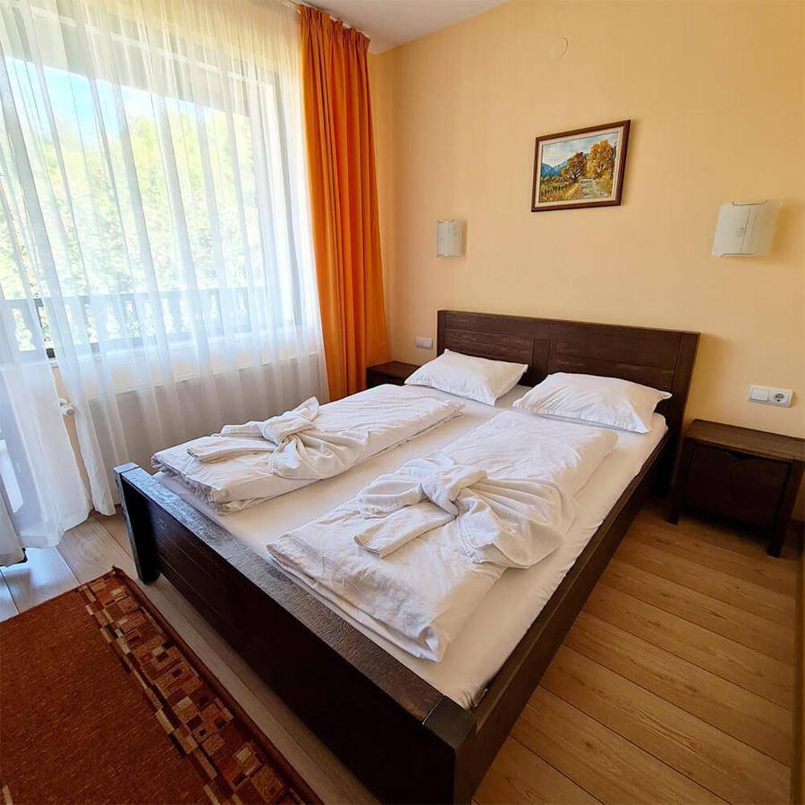 Family Hotel Chiflik Hills Exterior foto