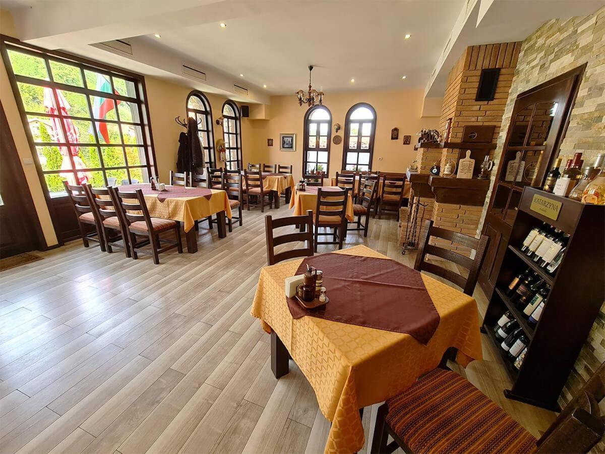 Family Hotel Chiflik Hills Exterior foto