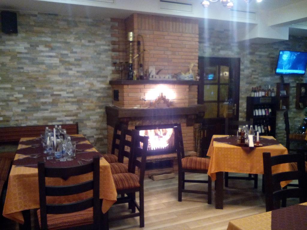 Family Hotel Chiflik Hills Exterior foto